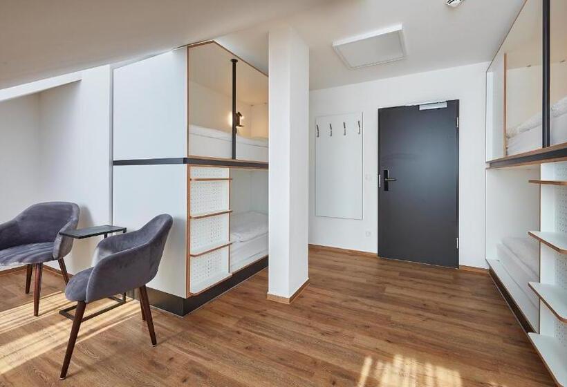 共用房间的床, The Bunk Hostel