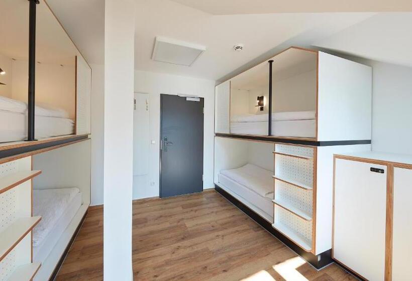共用房间的床, The Bunk Hostel
