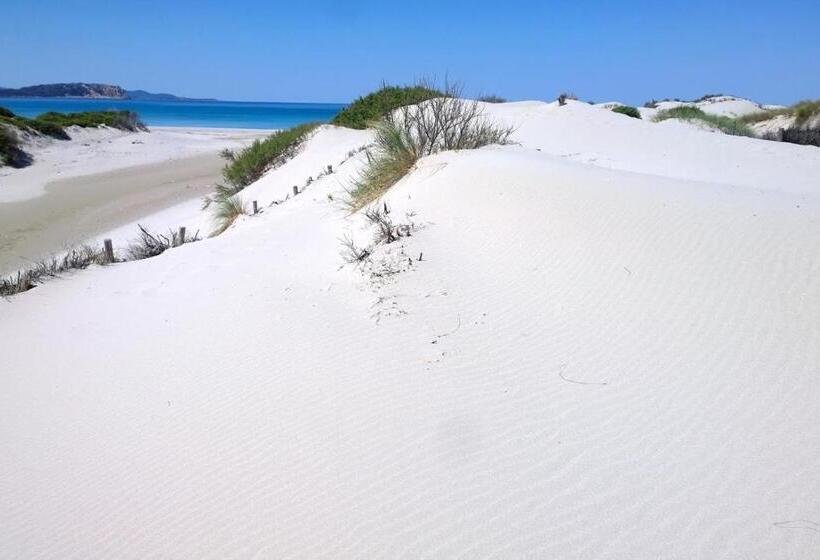 דירת חדר בקומת קרקע, Villaggio Rena 2000