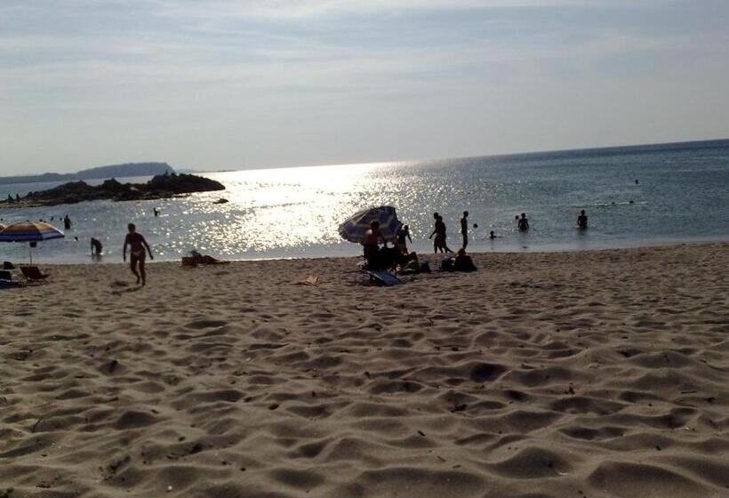 דירת חדר בקומת קרקע, Villaggio Rena 2000