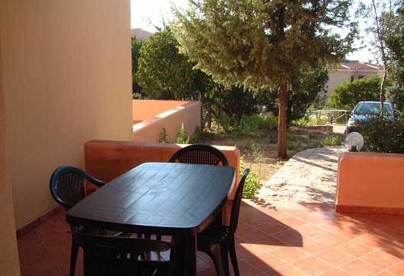 דירת חדר נוף לגינה, Villaggio Rena 2000