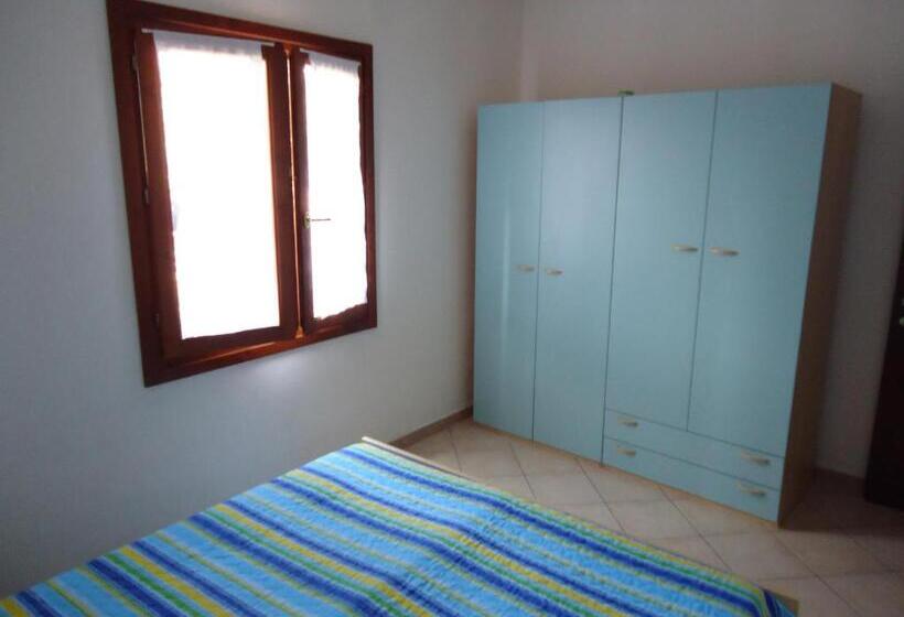 דירת חדר נוף לגינה, Villaggio Rena 2000