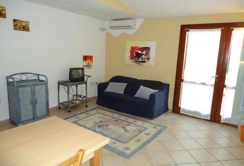 Апартаменты 1 Спальня с Террасой, Villaggio Rena 2000