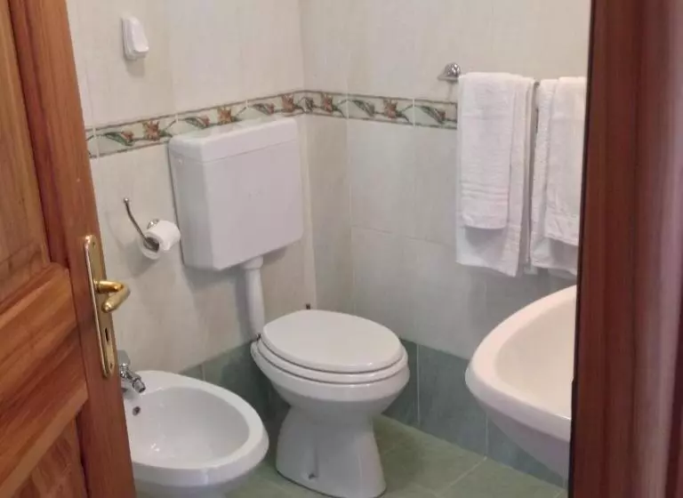 اتاق اکونومی, Affittacamere Buenavista Guest House
