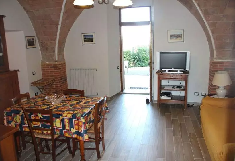 Huoneisto 1 Makuuhuone Pohjakerros, Agriturismo Torre Prima Holidays