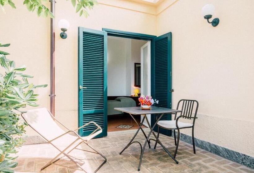 带海景的高档三人间, Villino Eleonora