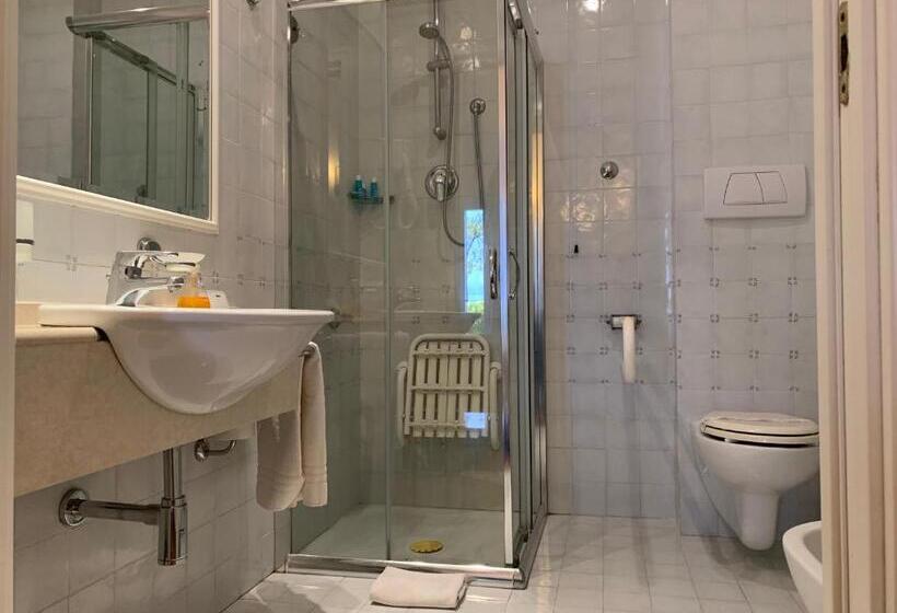 带海景的高档三人间, Villino Eleonora