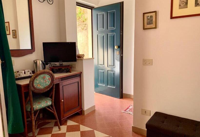 直达温泉标准间, Villino Eleonora