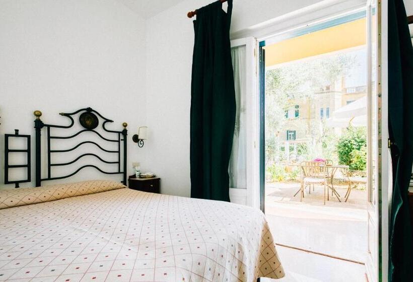 直达温泉标准间, Villino Eleonora