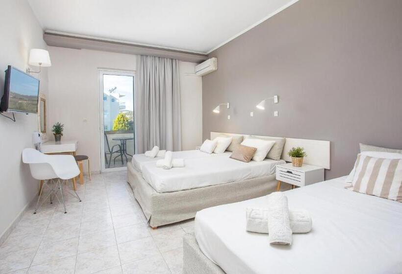 스탠다드 룸, Evita Studios