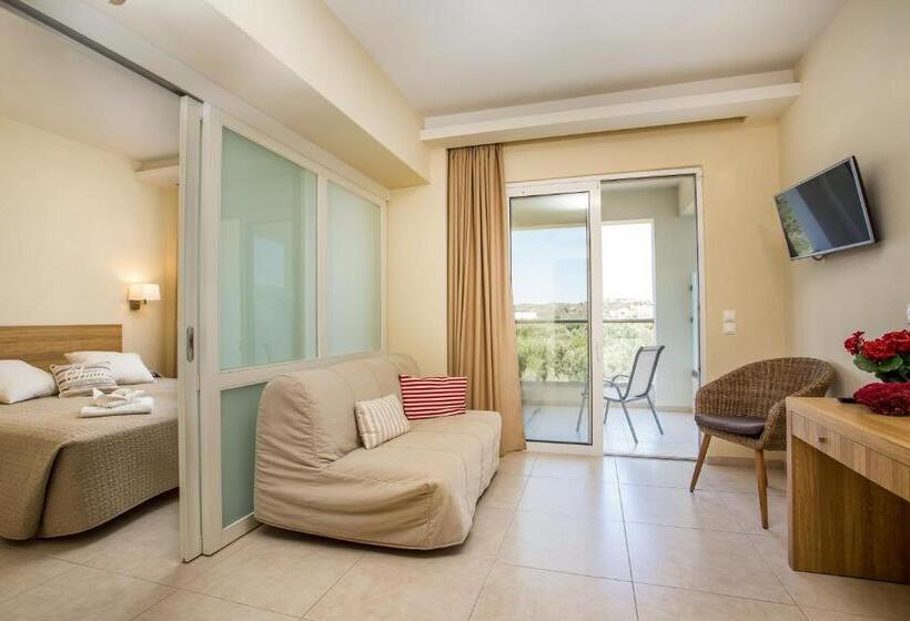 패밀리 룸 가든 전망, Evita Studios