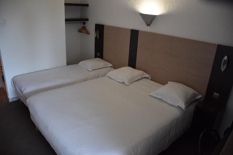 Номер Стандарт Трехместный, Adonis Arc Hotel Aix