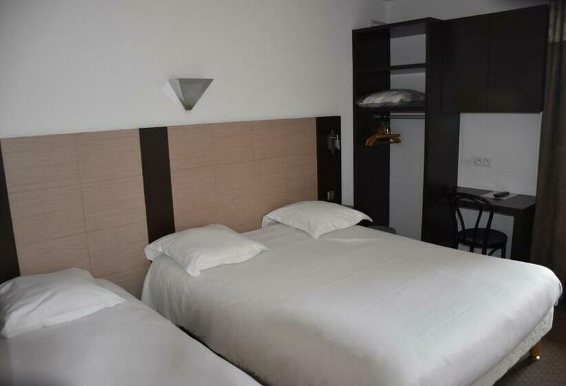 Номер Стандарт Трехместный, Adonis Arc Hotel Aix