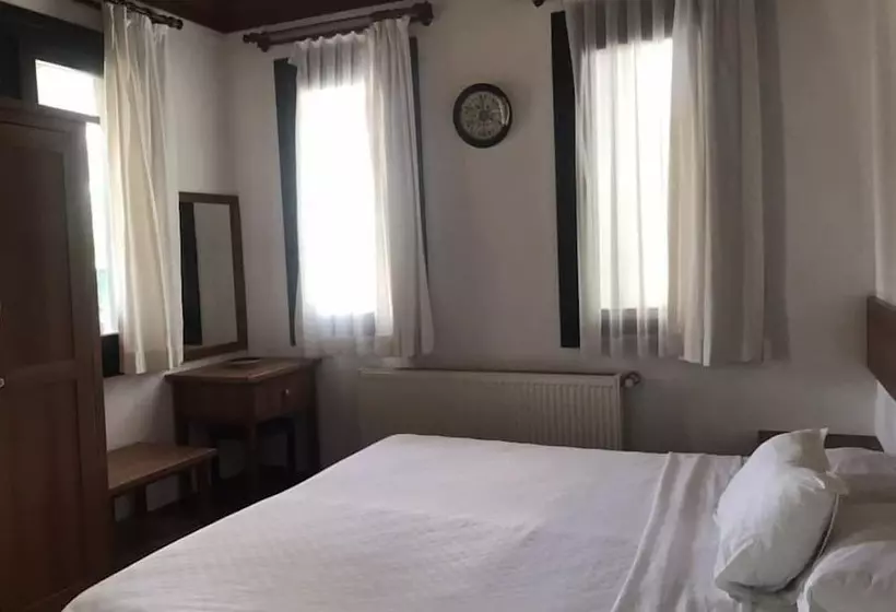 Standard-huone, Akay