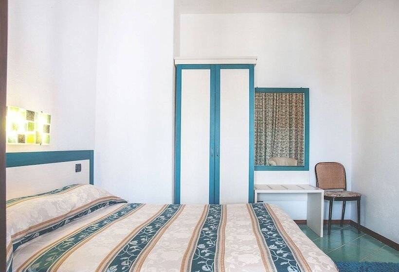 اتاق استاندارد چهار تخته, Annabelle