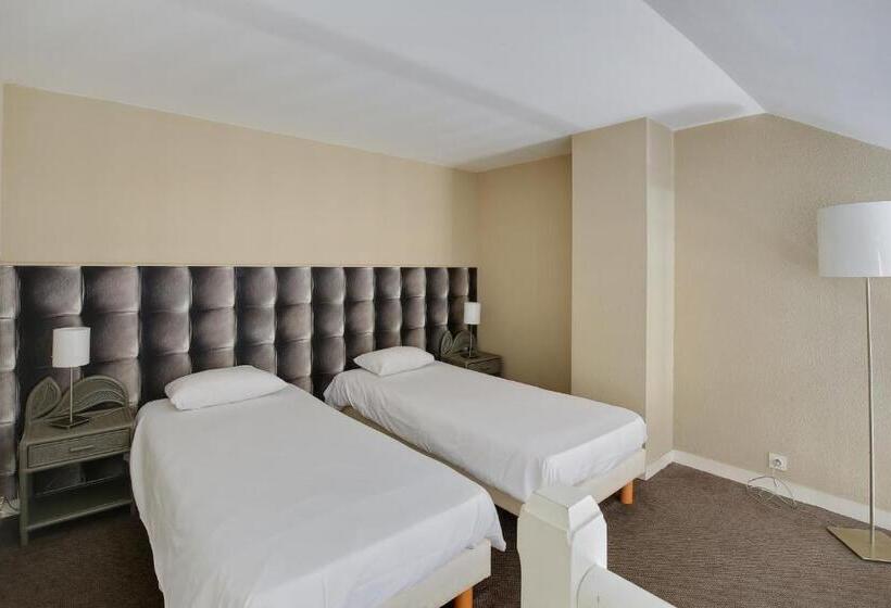 اتاق خانوادگی, Arcadia