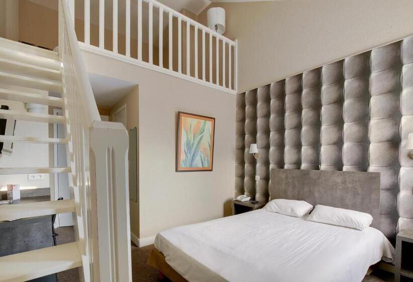 اتاق خانوادگی, Arcadia