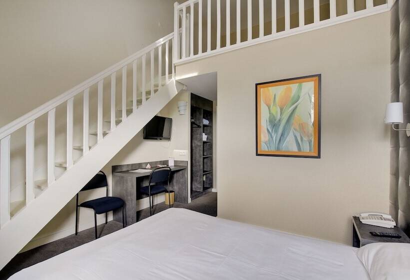 اتاق خانوادگی, Arcadia