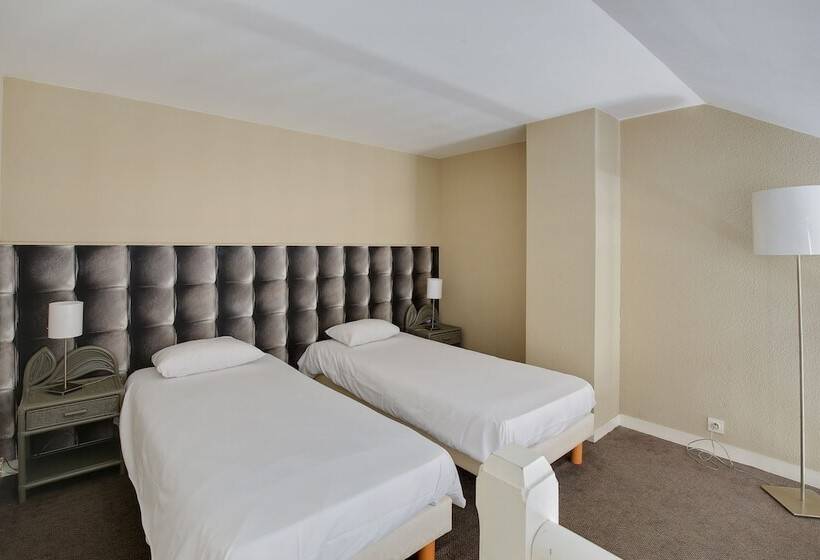 اتاق خانوادگی, Arcadia