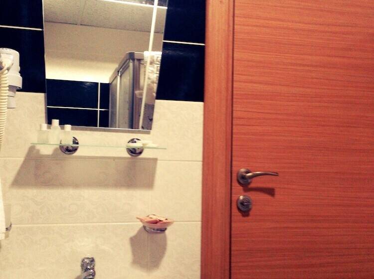 اتاق استاندارد سه نفره, Avcılar İnci