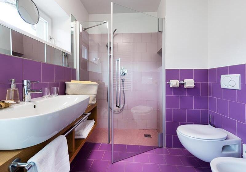 주니어 스위트, Azalea Park