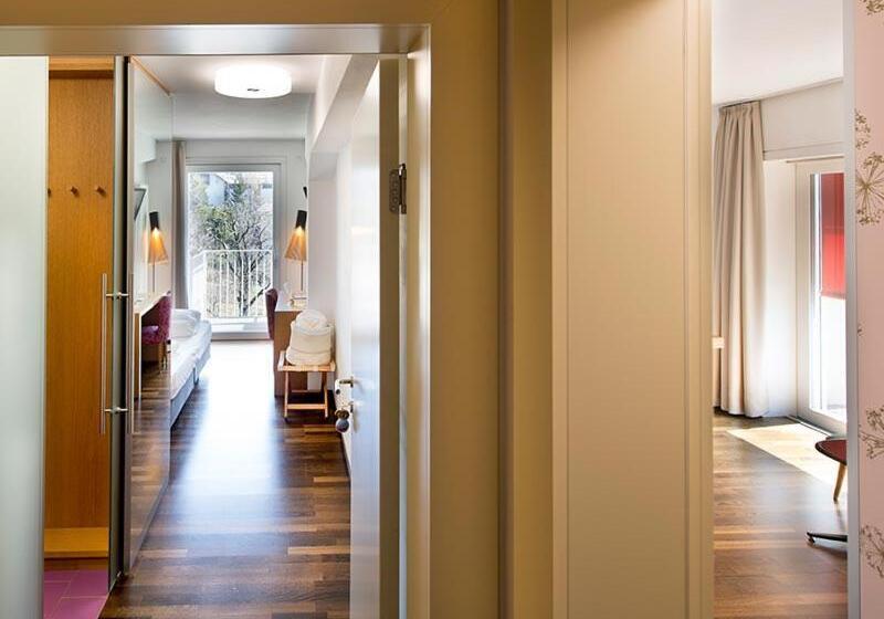 주니어 스위트, Azalea Park