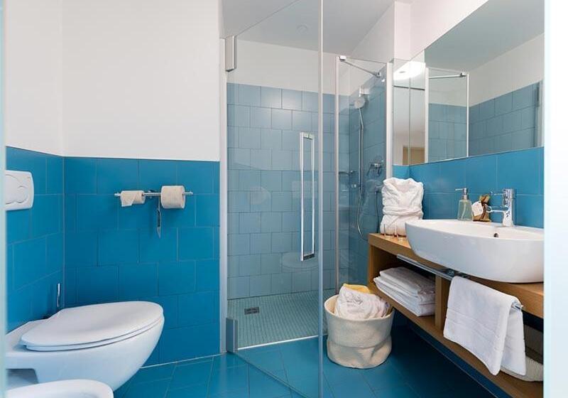 수피리어 룸, Azalea Park