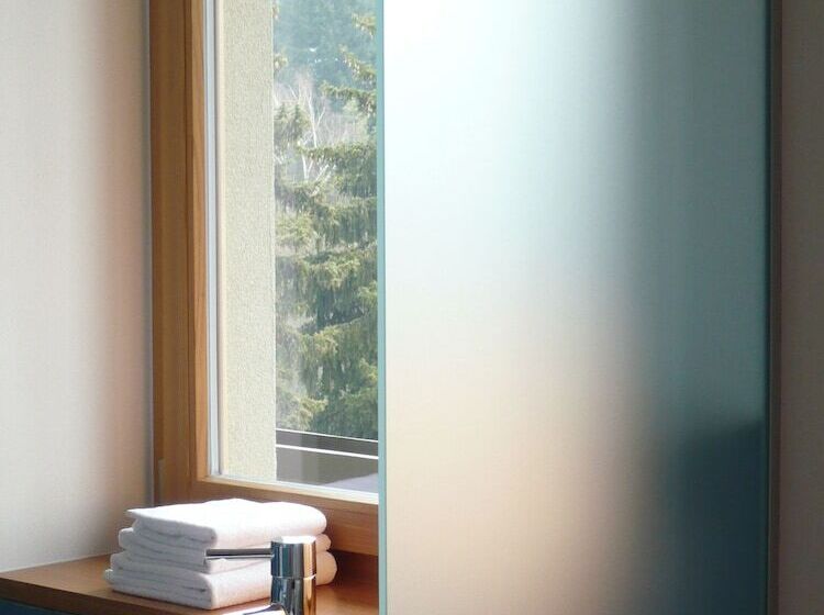 수피리어 룸, Azalea Park