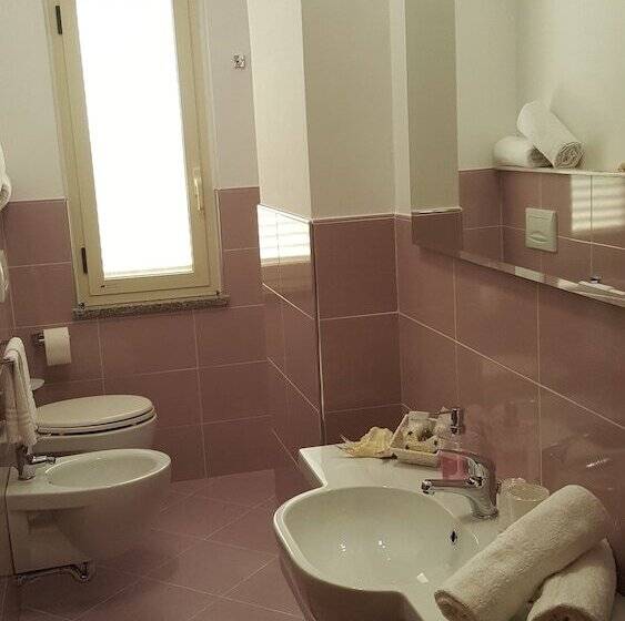 חדר סטנדרט, Damanse