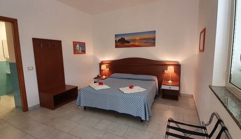 חדר סטנדרט, Damanse