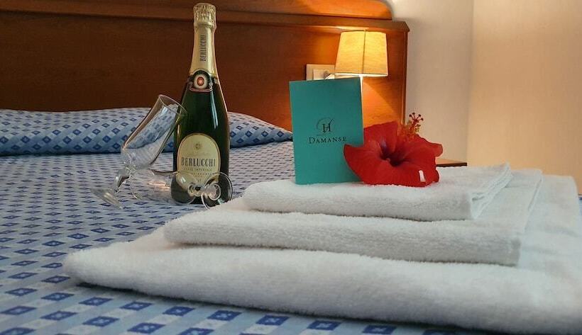 חדר סטנדרט, Damanse