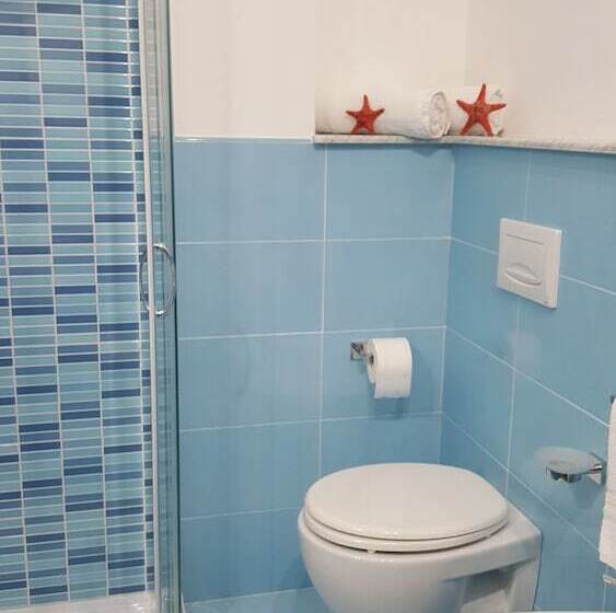 חדר סטנדרט לשלושה, Damanse