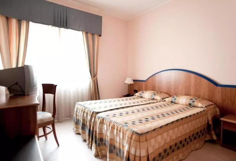 スタンダードシングルルーム, Daniela