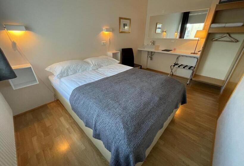 اتاق یک نفره پایه با سرویس بهداشتی مشترک, Guesthouse Sunna