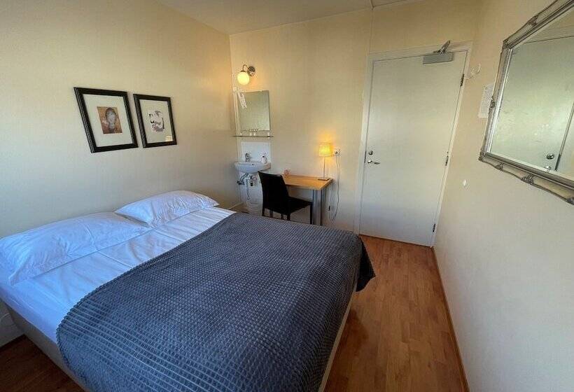 اتاق یک نفره پایه با سرویس بهداشتی مشترک, Guesthouse Sunna