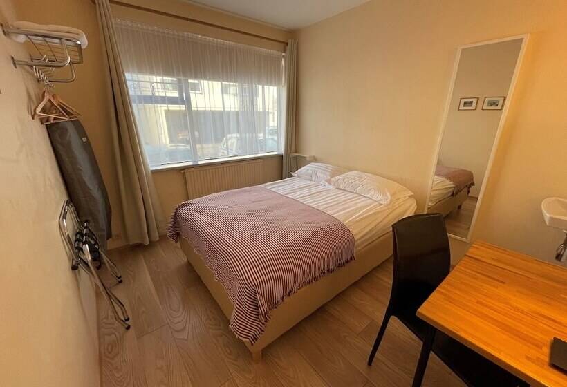 اتاق یک نفره پایه با سرویس بهداشتی مشترک, Guesthouse Sunna