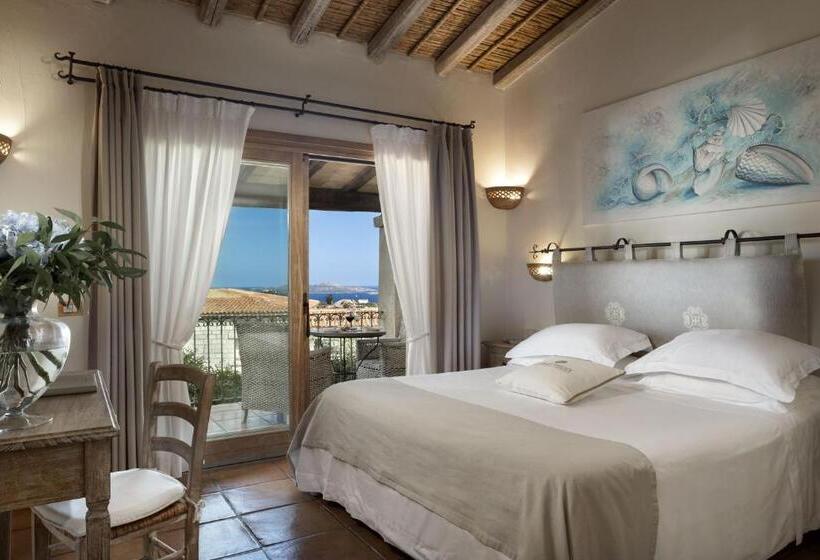 חדר דלוקס צדדי נוף לים, Li Finistreddi