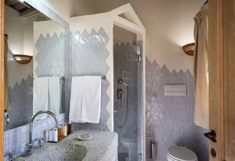 חדר דלוקס צדדי נוף לים, Li Finistreddi