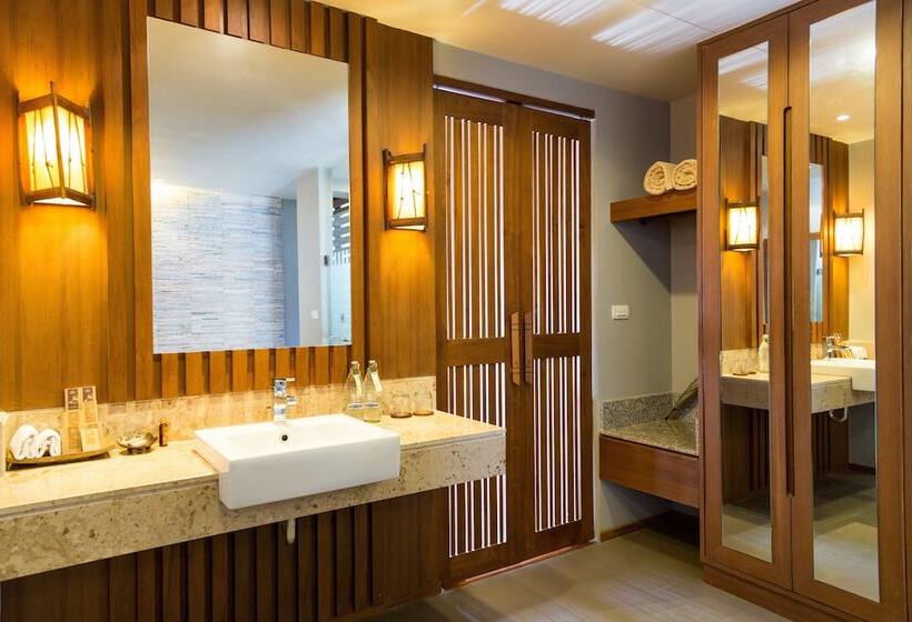 デラックスルーム, Maehaad Bay Resort   Sha Plus