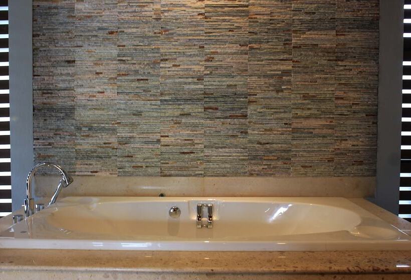 デラックスルーム, Maehaad Bay Resort   Sha Plus