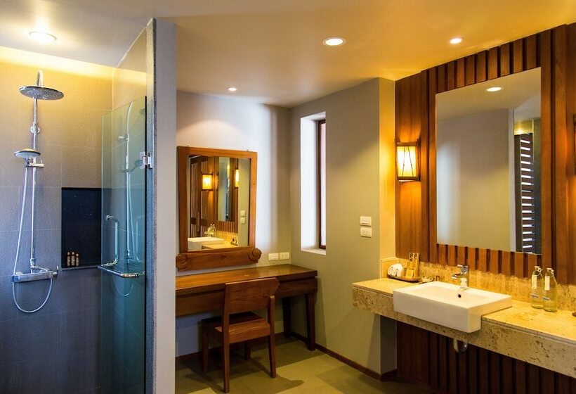 デラックスルーム, Maehaad Bay Resort   Sha Plus