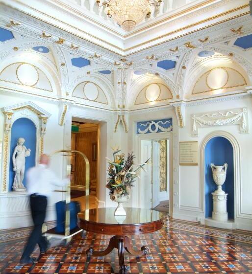 غرفة قياسية, Manor House Country