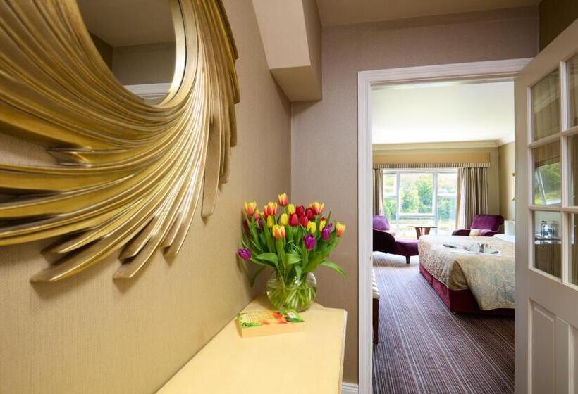 غرفة تنفيذية, Manor House Country