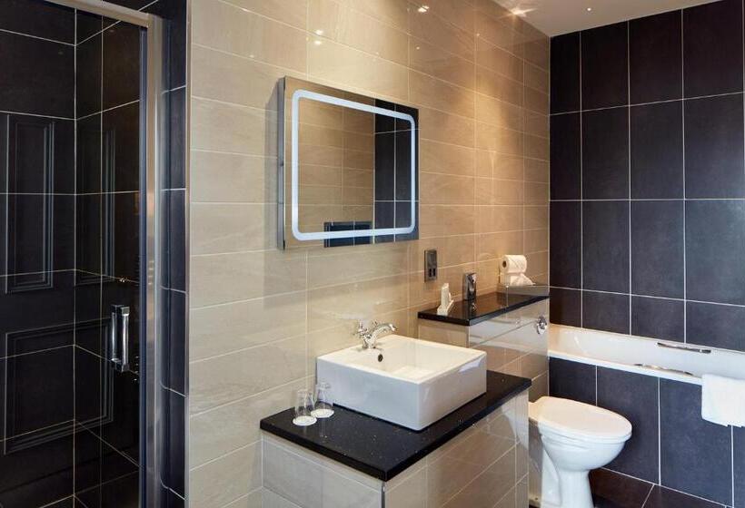 غرفة تنفيذية, Manor House Country