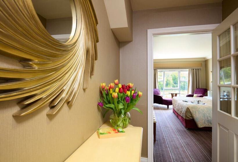 غرفة تنفيذية, Manor House Country