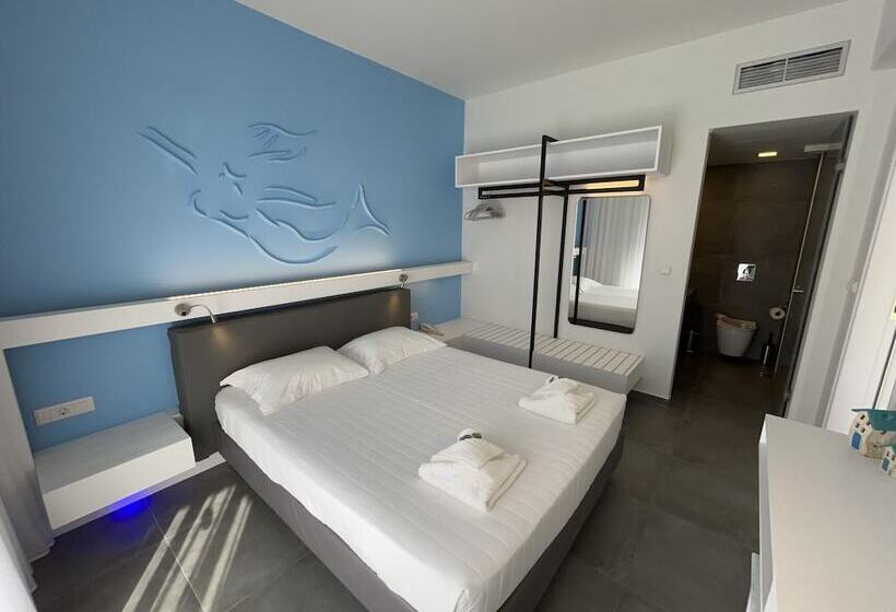 1ベッドルームベーシックアパートメント, Niriides