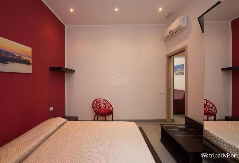 套房侧面可观海景, Palazzo Dei Corsari