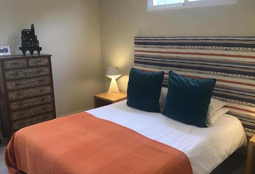 דירת חדר, Atidos Adults Only