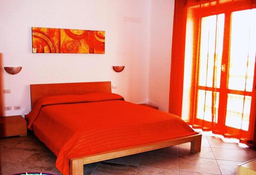 Standard Værelse m. Balkon, Il Nuovo Arcobaleno