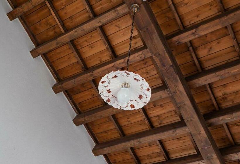 اتاق لوکس, Agriturismo S Incant E Sinis